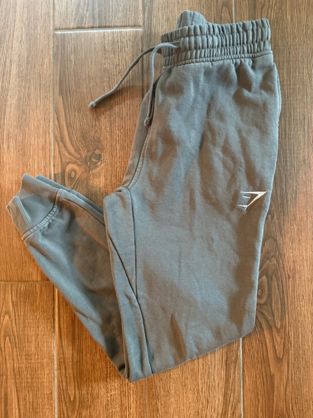 Gymshark Men's olive Joggers / men’s XS